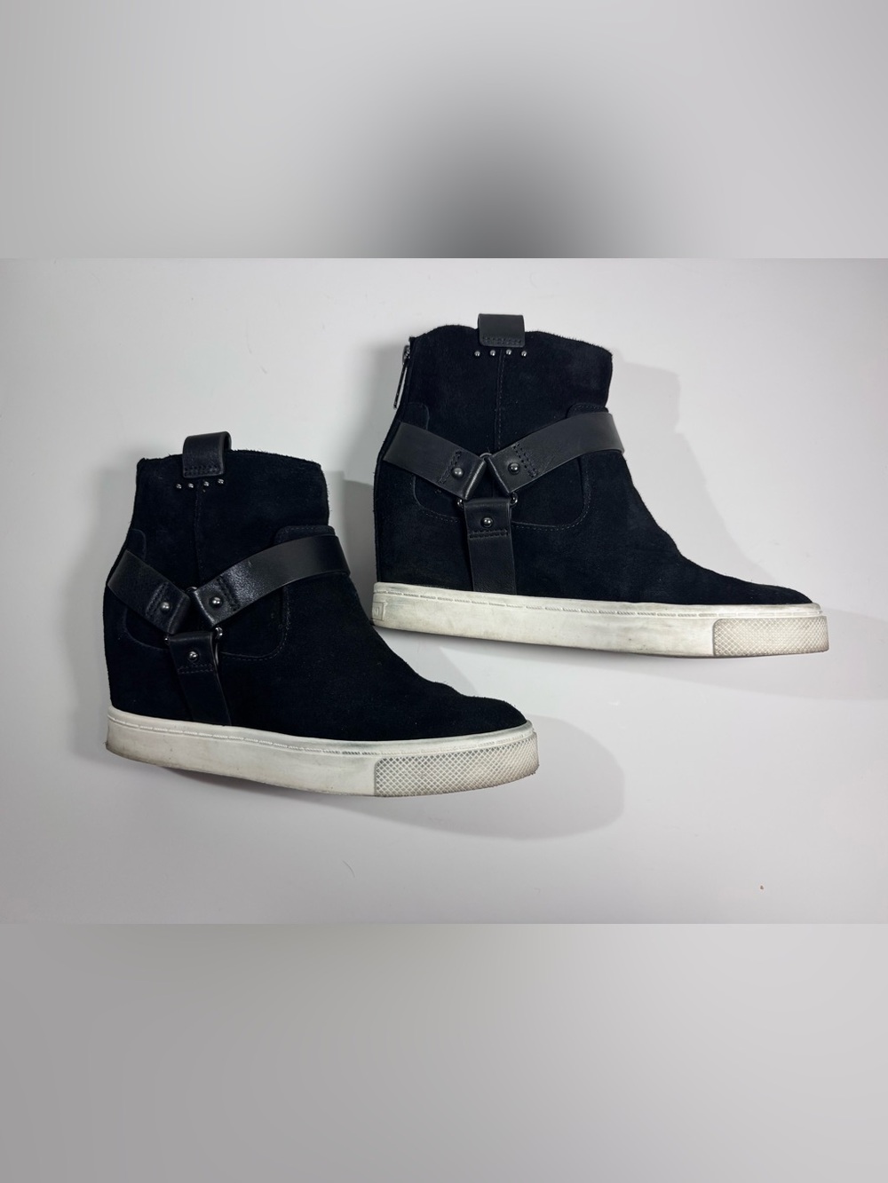 Gianni Bini Esmeah Black Suede Wedge Sneaker Boots Size 7